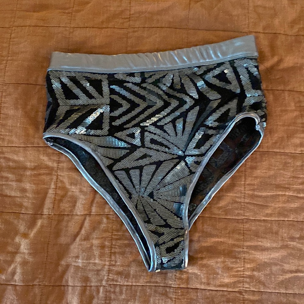 Sequin high wasted short